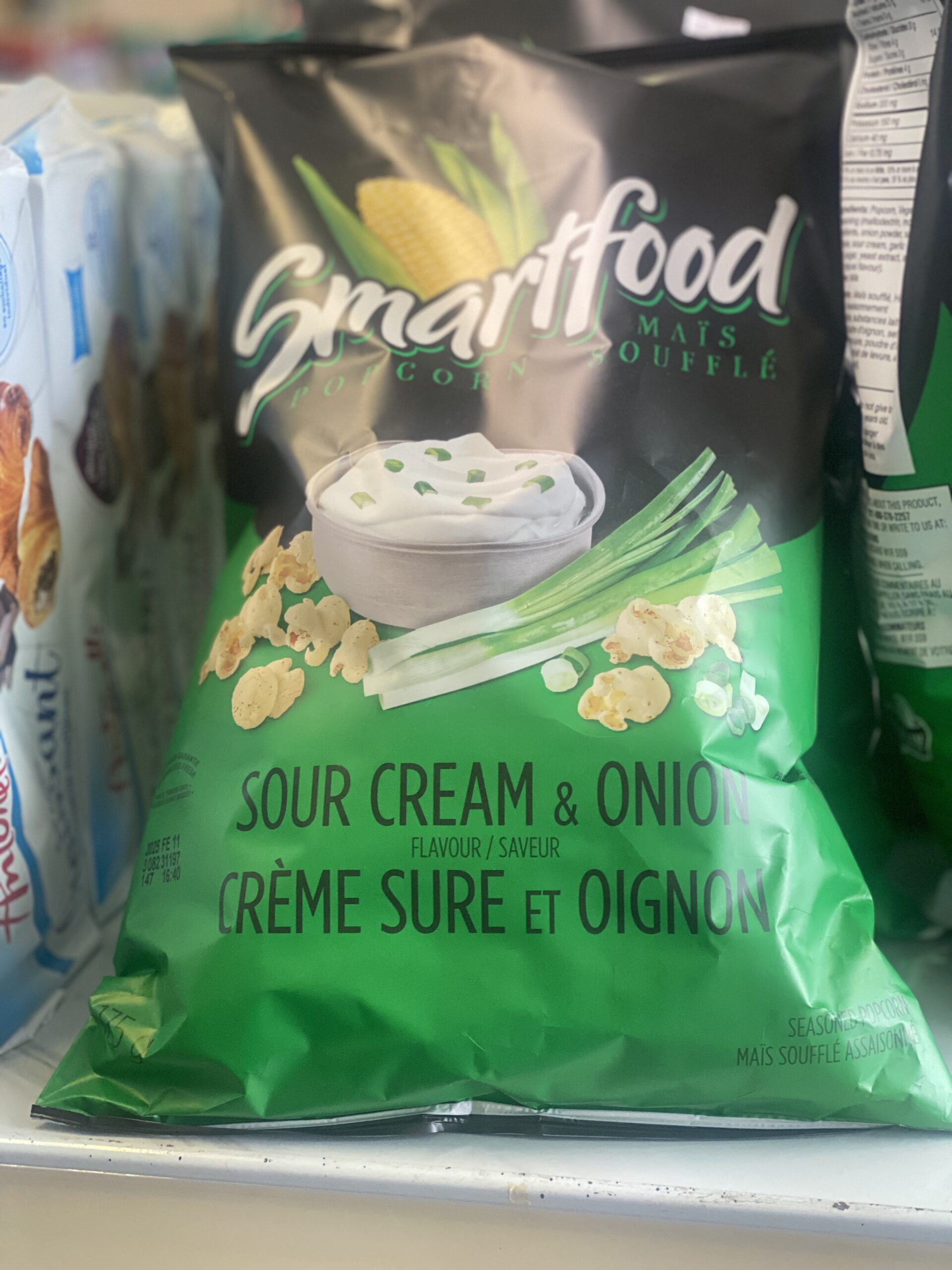 Pop corn soufflés à la crème sure et oignon, Smartfood 175g - Image 3
