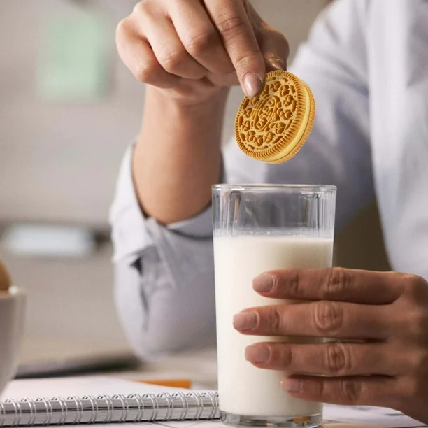 Biscuit sandwich à la crème d'érable OREO, fait avec du vrai sirop d'érable du Québec, 261 g - Image 2